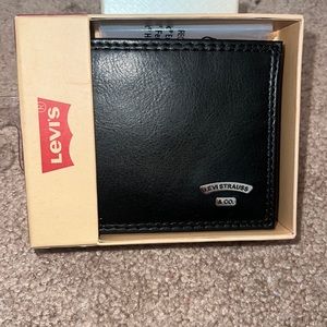 Men’s Levi Wallet